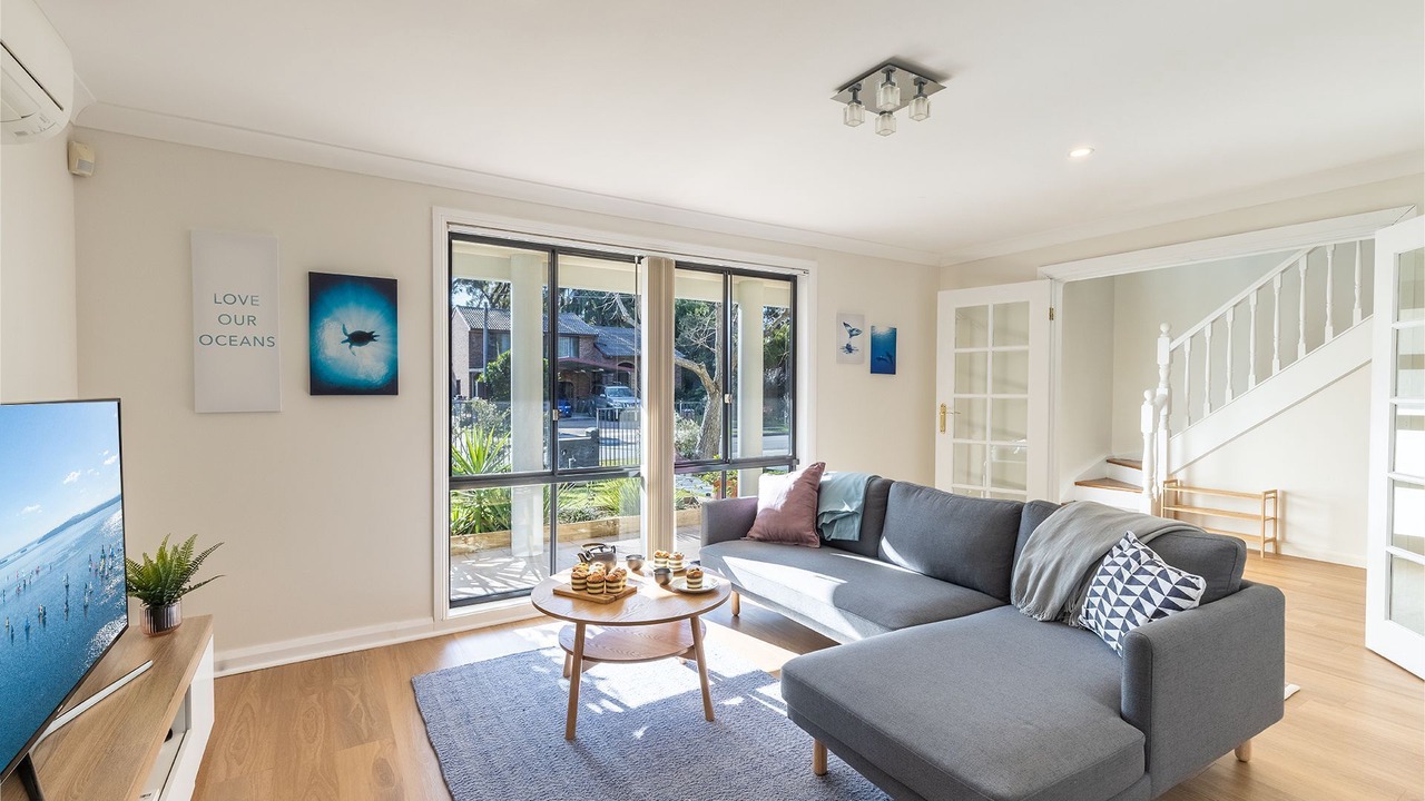 Photo of Livingroom in Shoal Bay