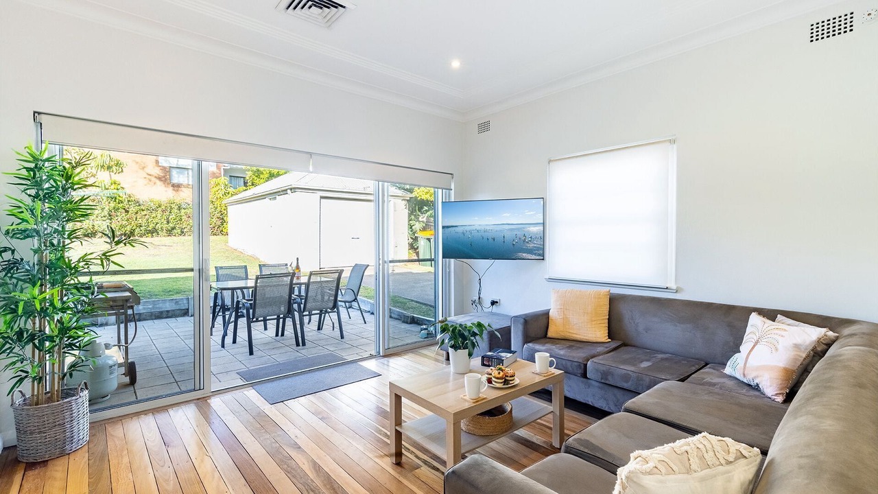 Photo of Livingroom in Shoal Bay