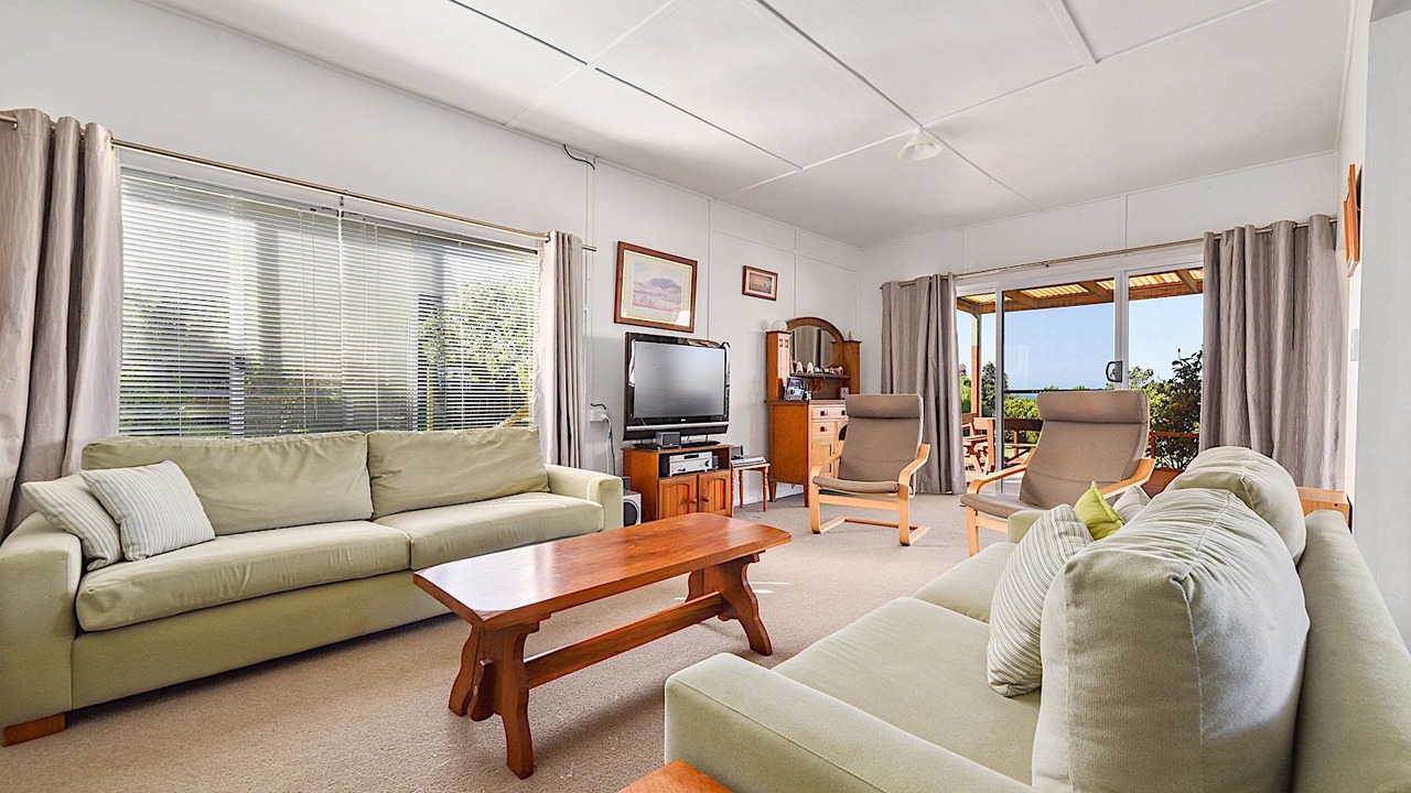 Photo of Livingroom in Greens Beach