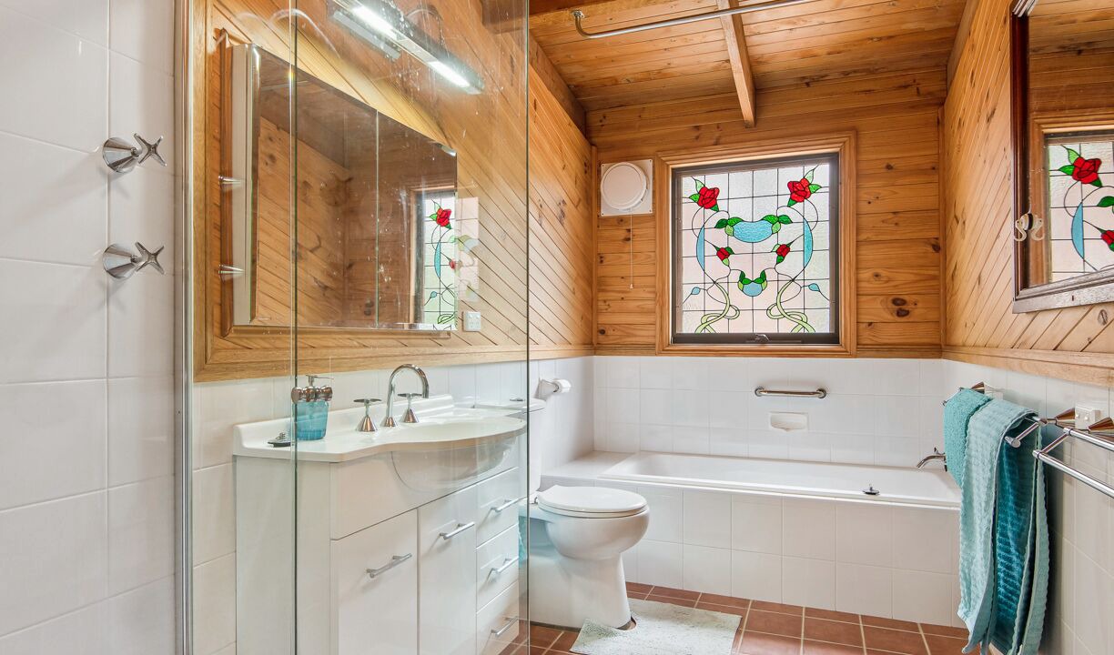 Photo of Bathroom in Wentworth Falls