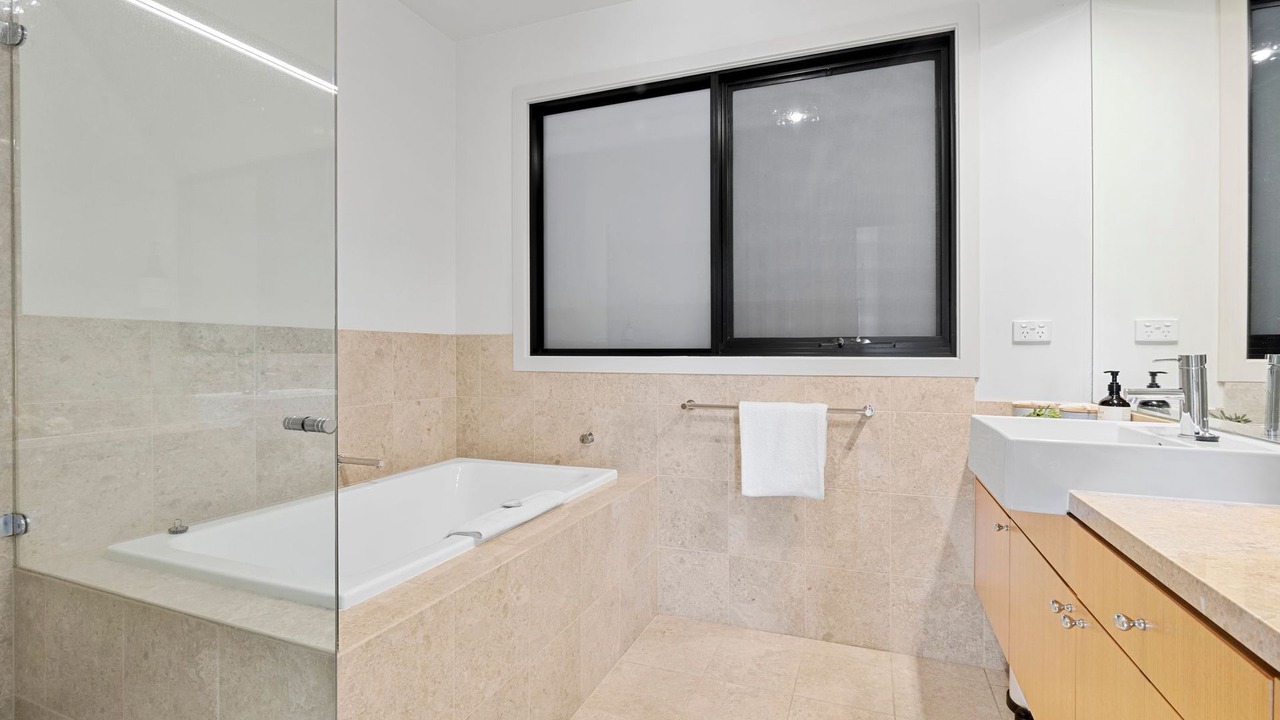 Photo of Bathroom in Lorne