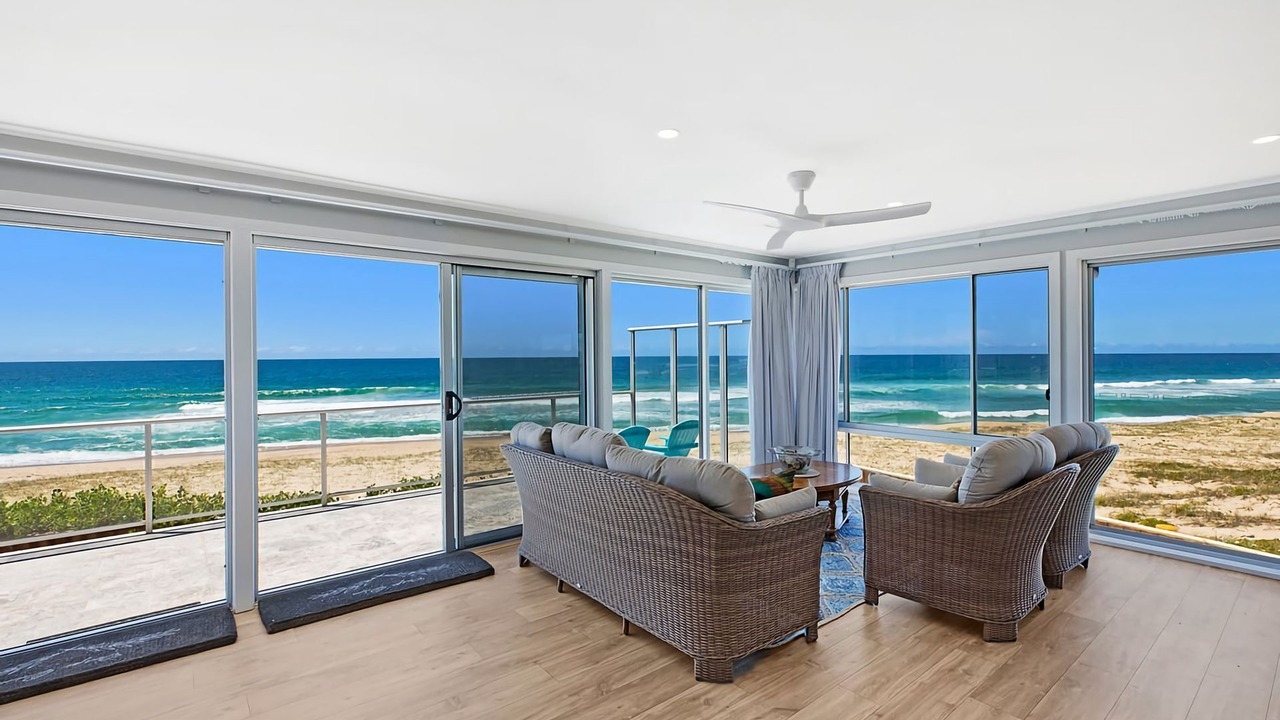 Photo of Livingroom in The Entrance North