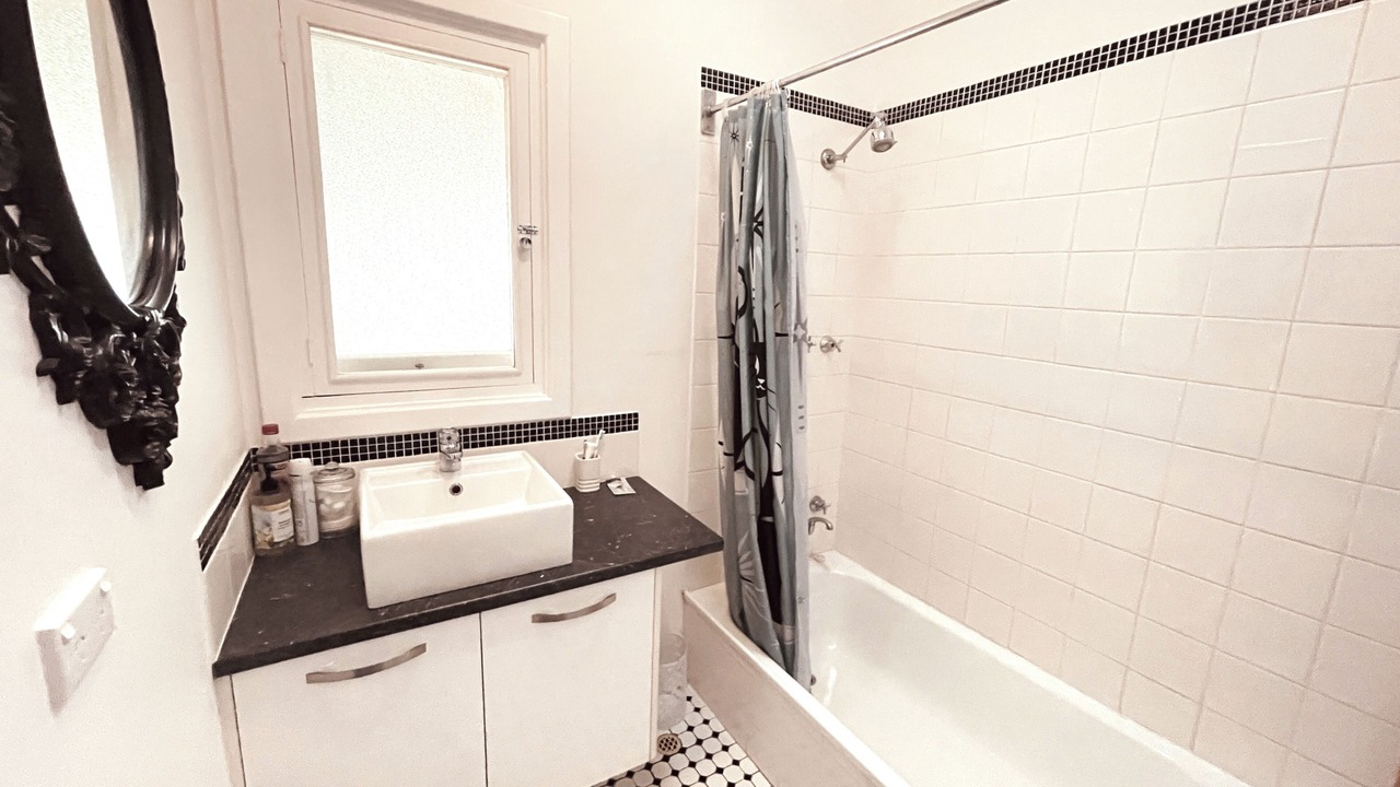 Photo of Bathroom in Greenways Landing