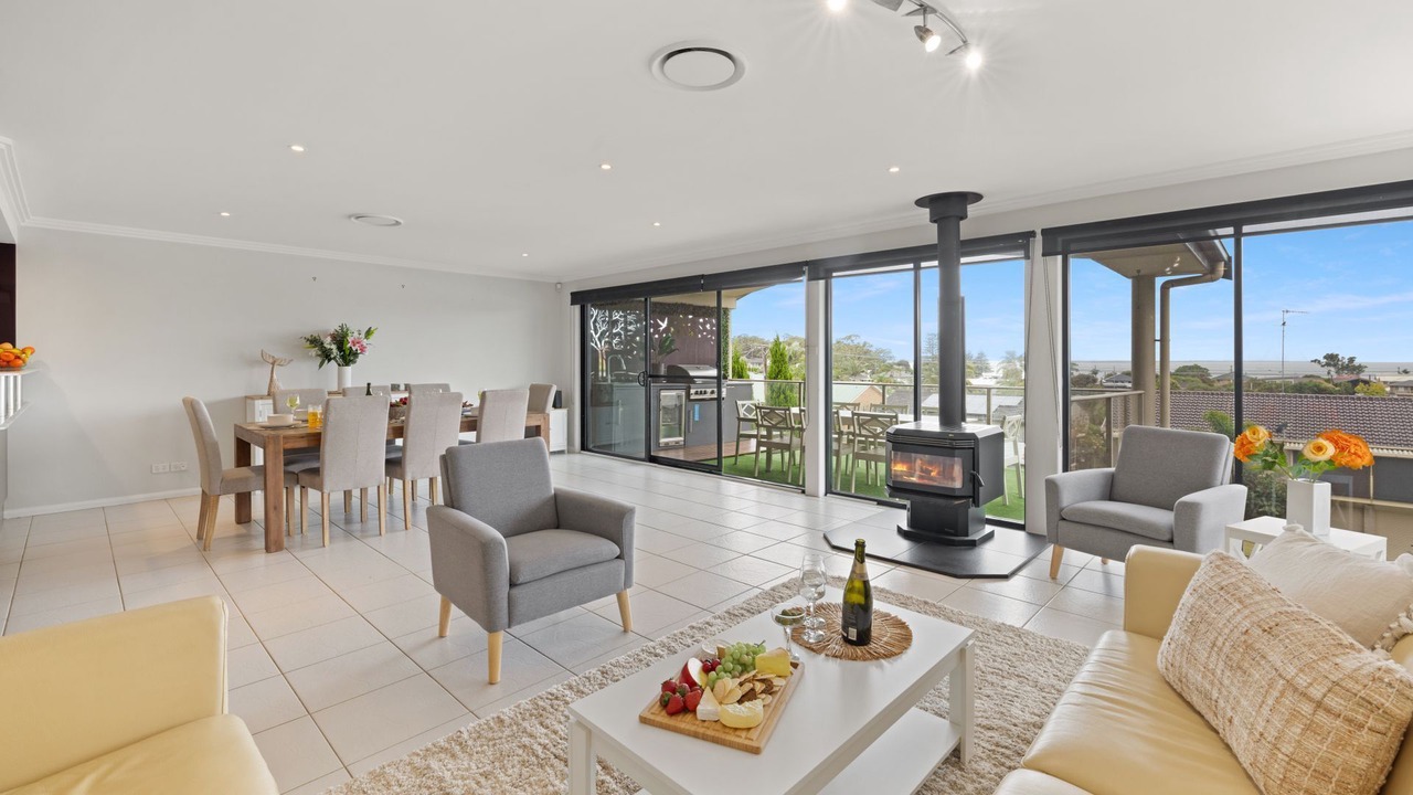 Photo of Livingroom in Salamander Bay