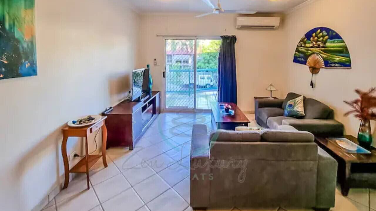 Photo of Livingroom in Cullen Bay