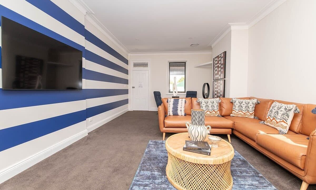 Photo of Livingroom in Orange