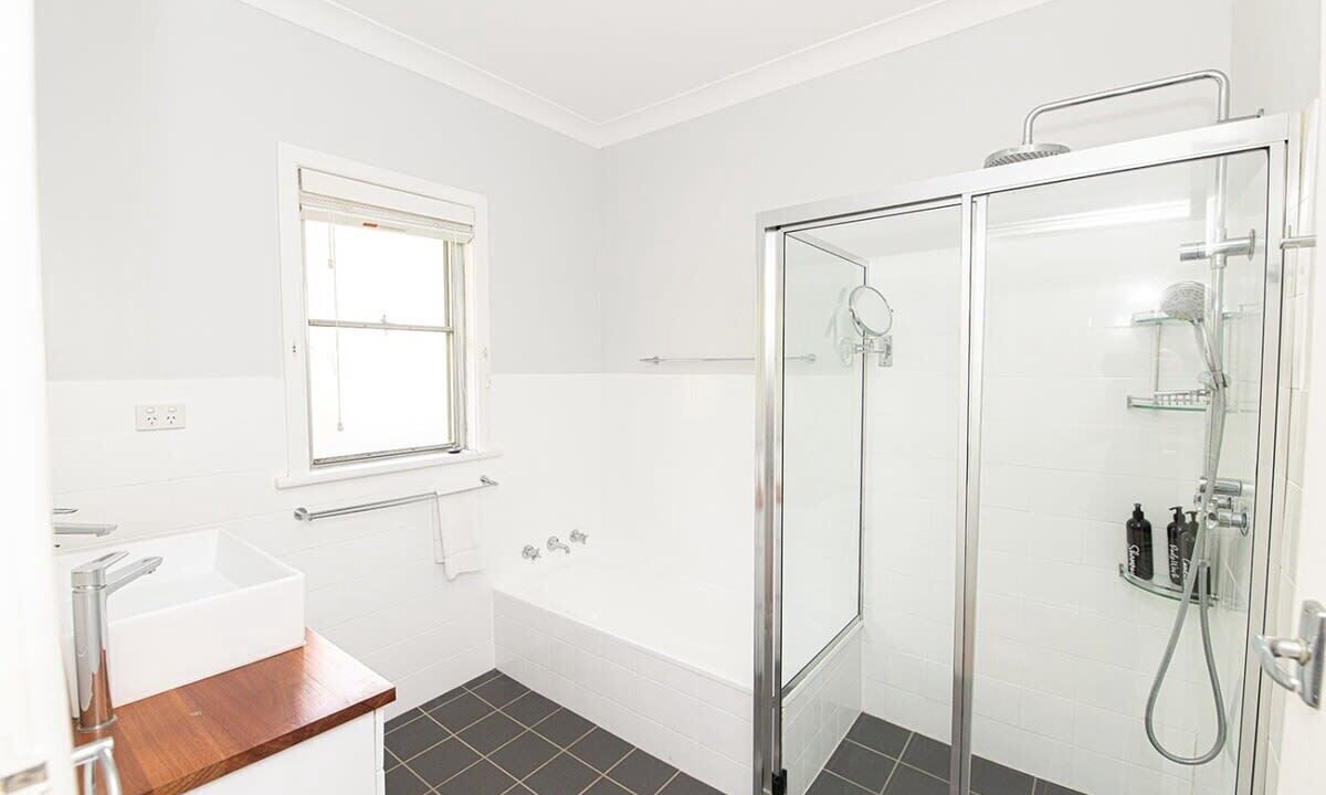 Photo of Bathroom in Orange East