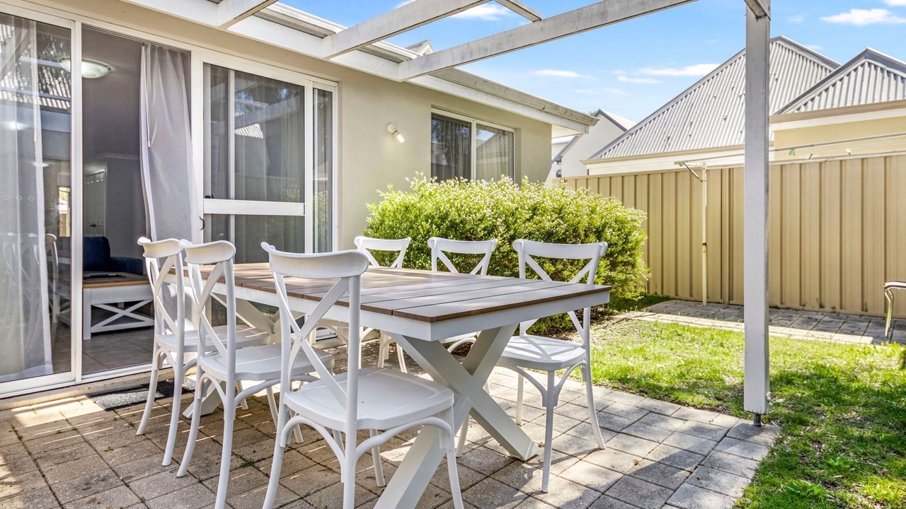 Photo of Outdoor in Broadwater