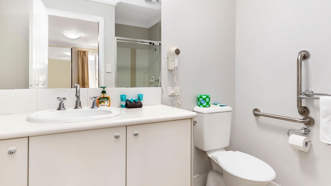 Photo of Bathroom in Broadwater