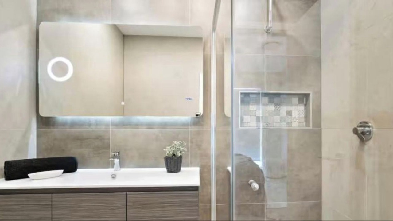 Photo of Bathroom in Redhead