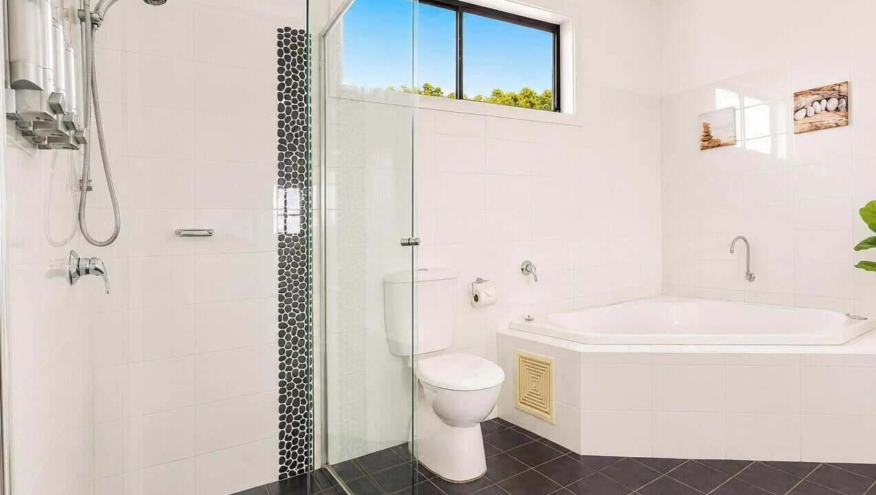 Photo of Bathroom in Caves Beach