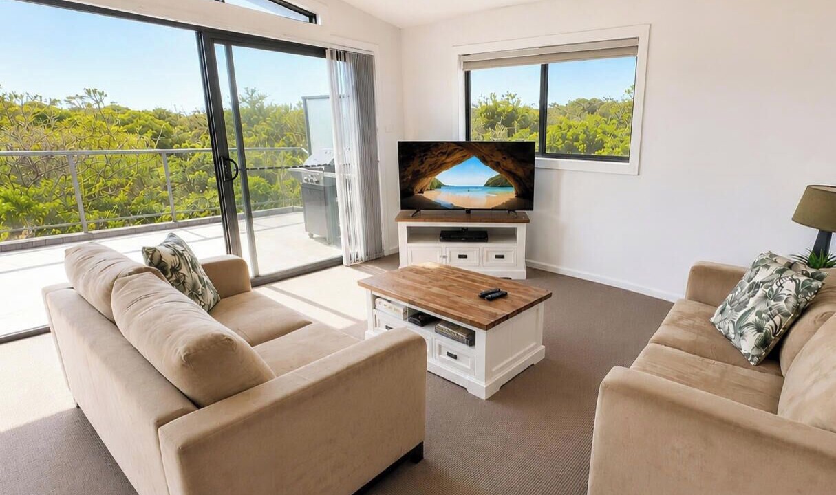 Photo of Livingroom in Caves Beach