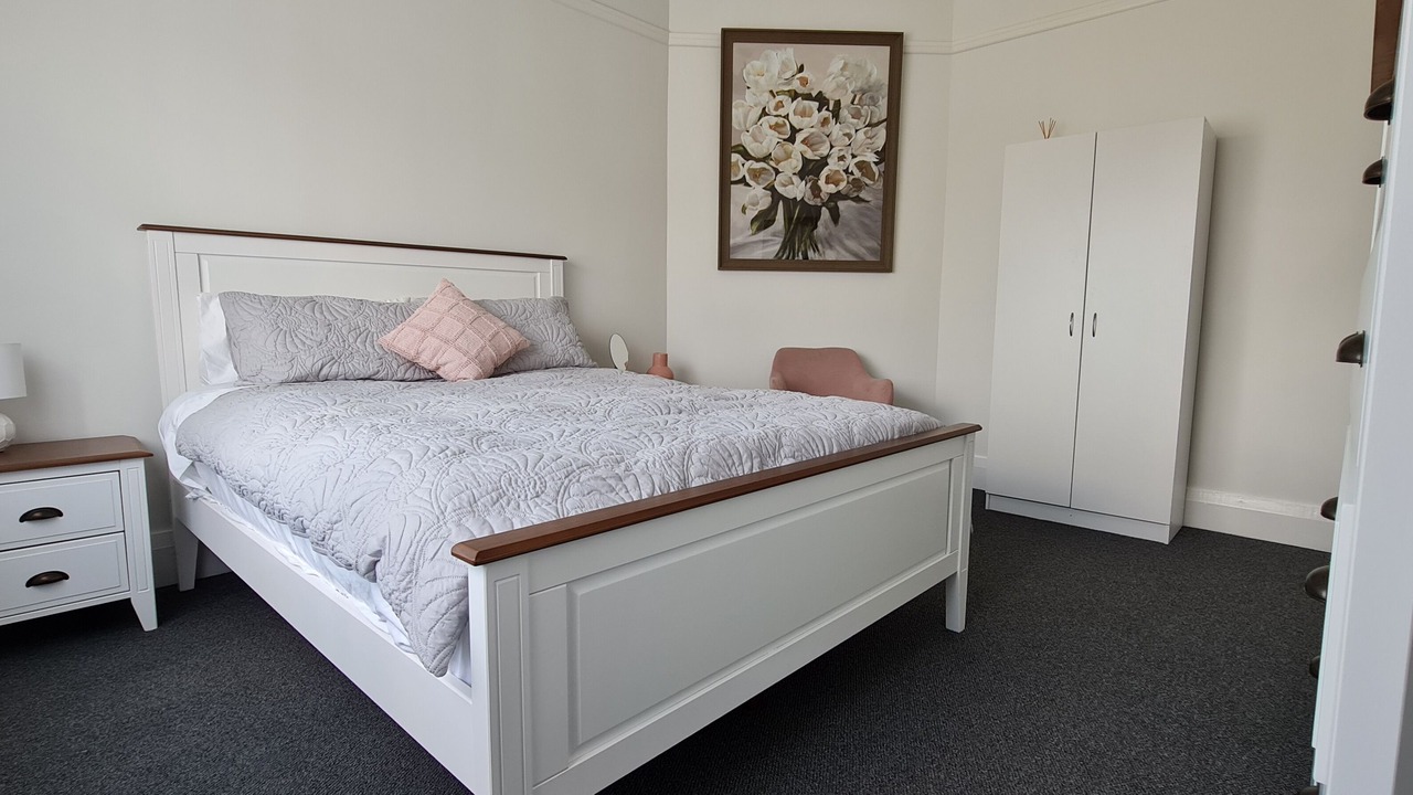 Photo of Bedroom in Orange