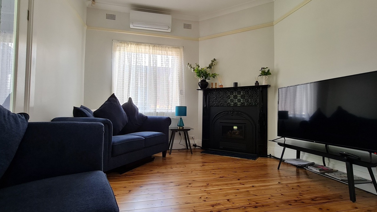 Photo of Livingroom in Orange