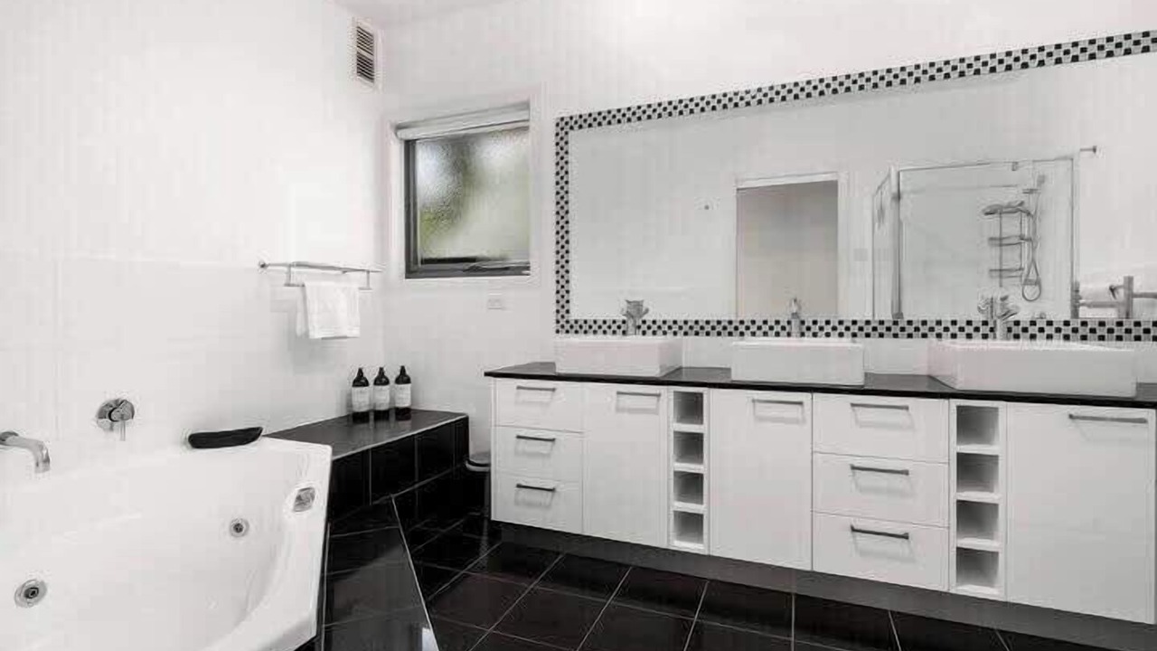 Photo of Bathroom in Sandy Bay
