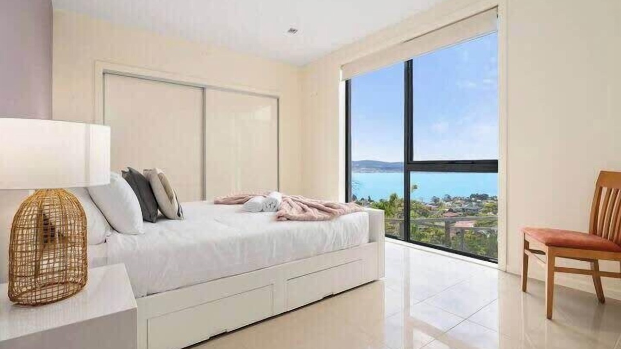 Photo of Others in Sandy Bay