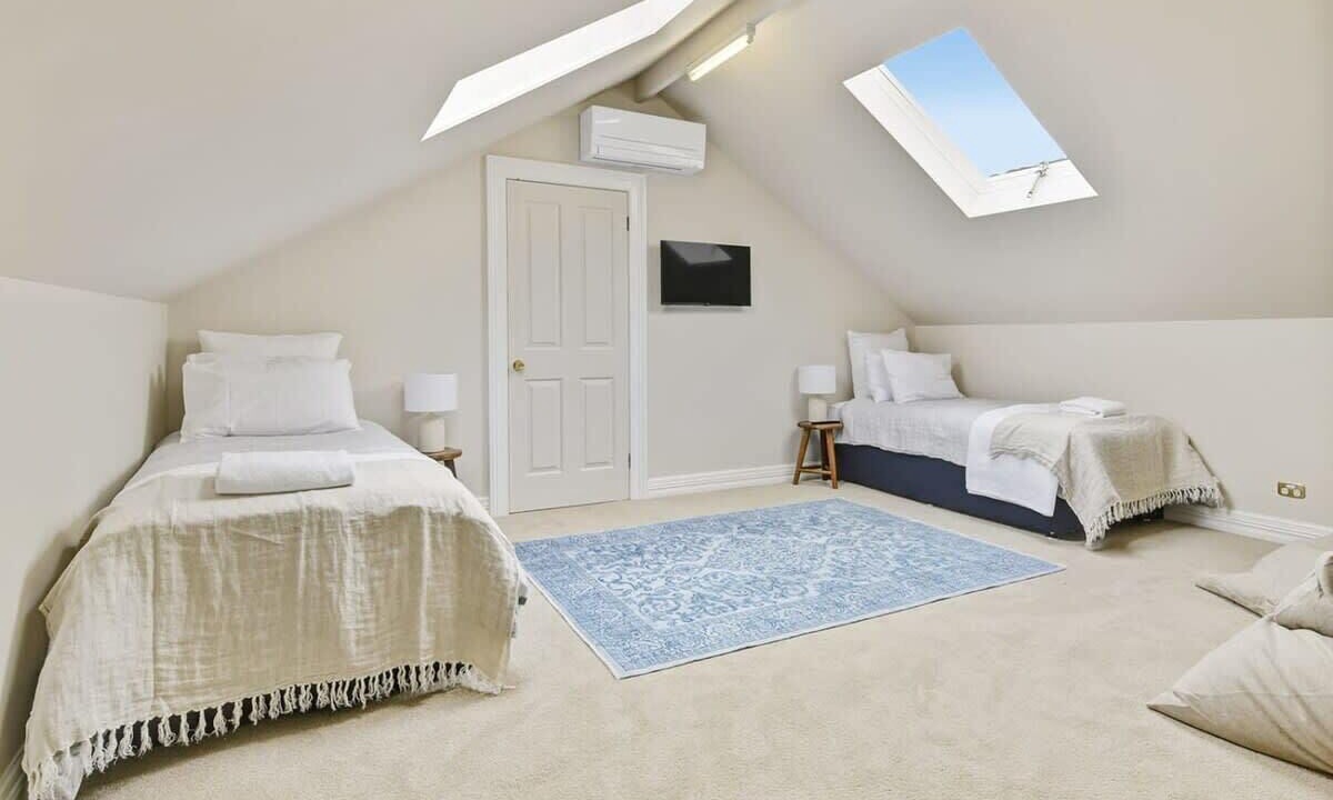 Photo of Bedroom in Orange