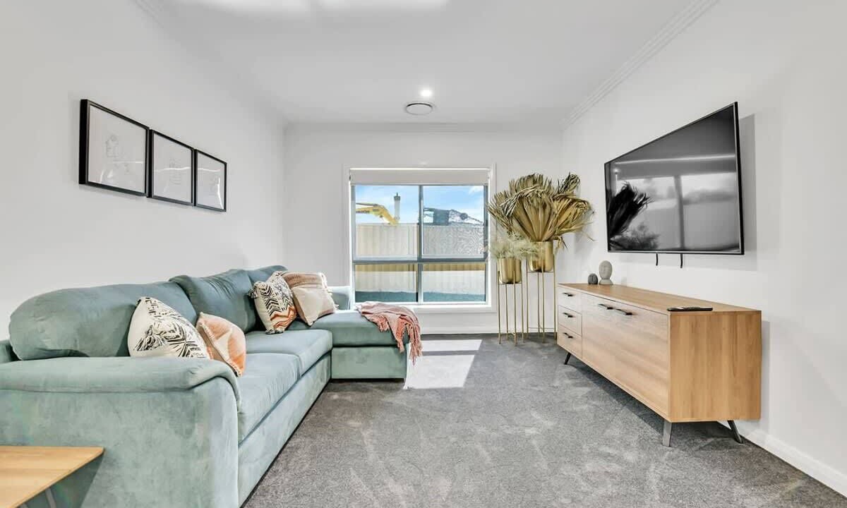 Photo of Livingroom in Orange