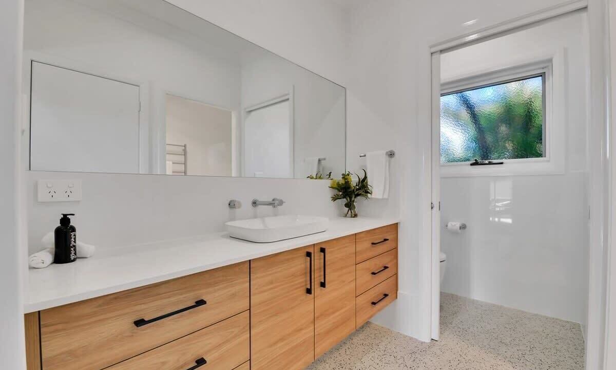 Photo of Bathroom in Orange