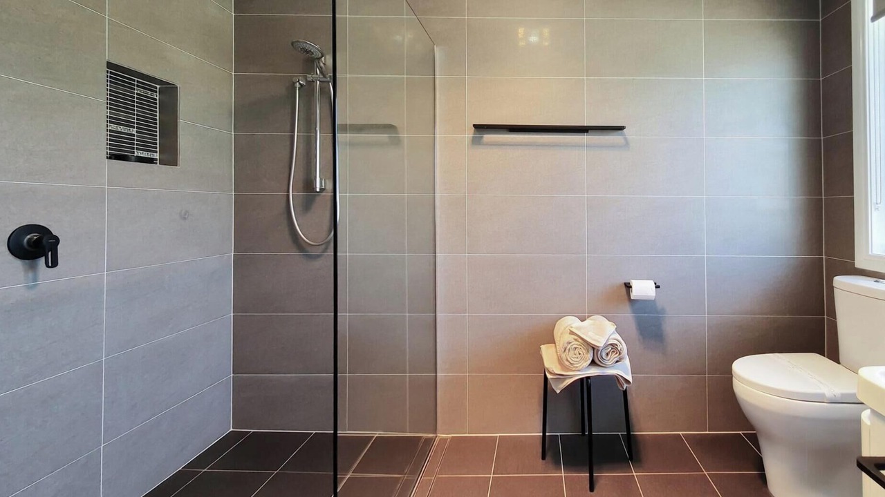 Photo of Bathroom in Narrawallee