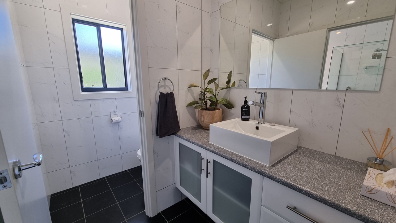 Photo of Bathroom in Kingscote