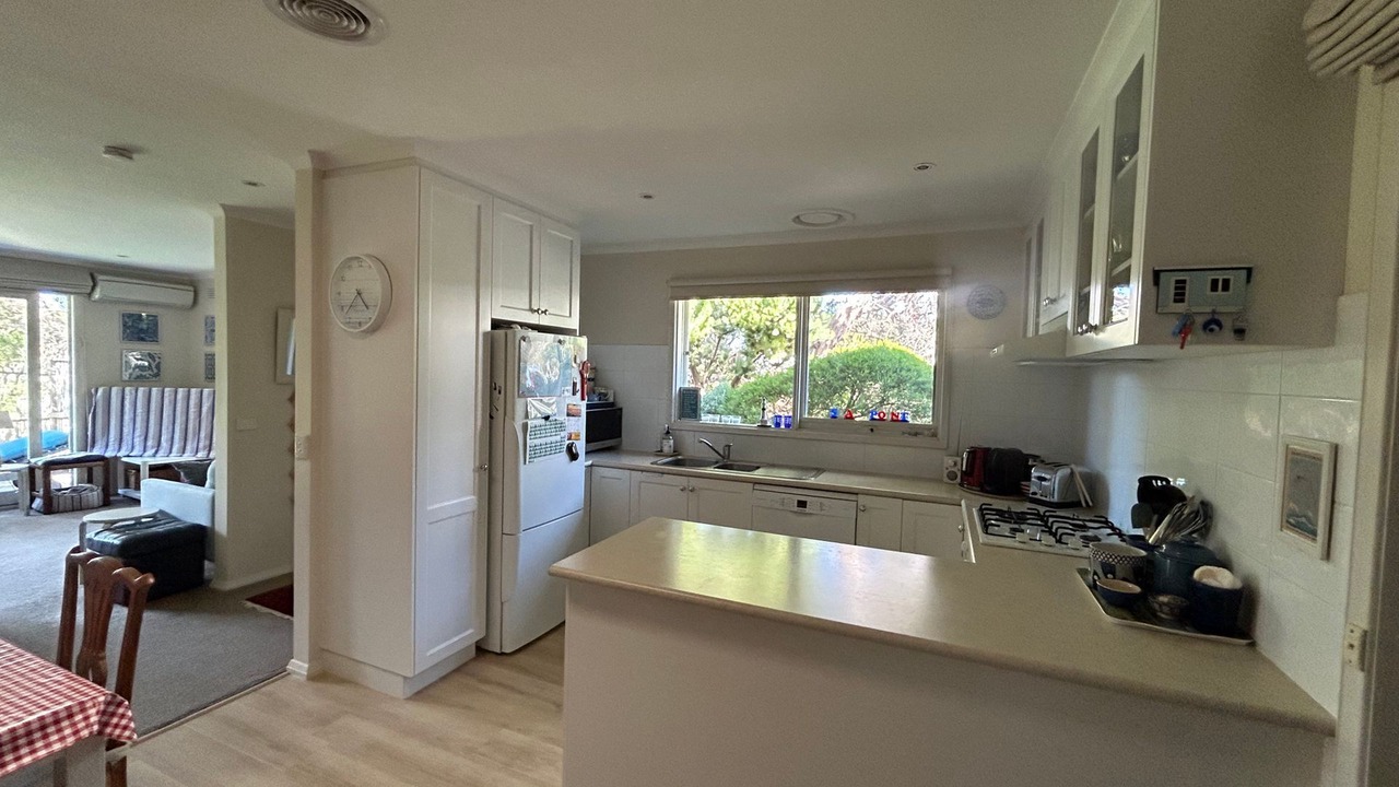 Photo of Kitchen in Point Lonsdale