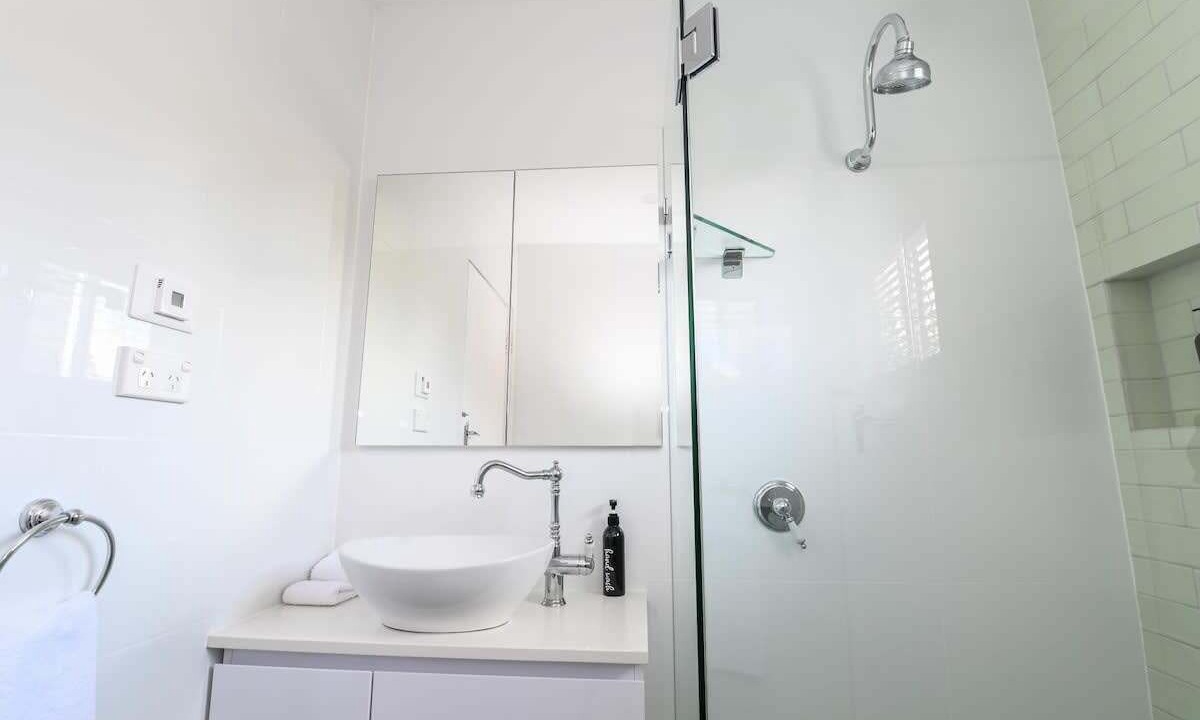 Photo of Bathroom in Orange East
