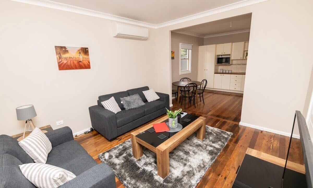 Photo of Livingroom in Orange East