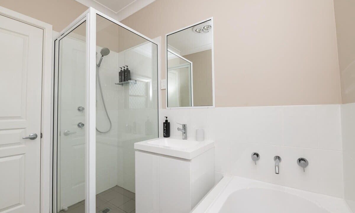 Photo of Bathroom in Orange East
