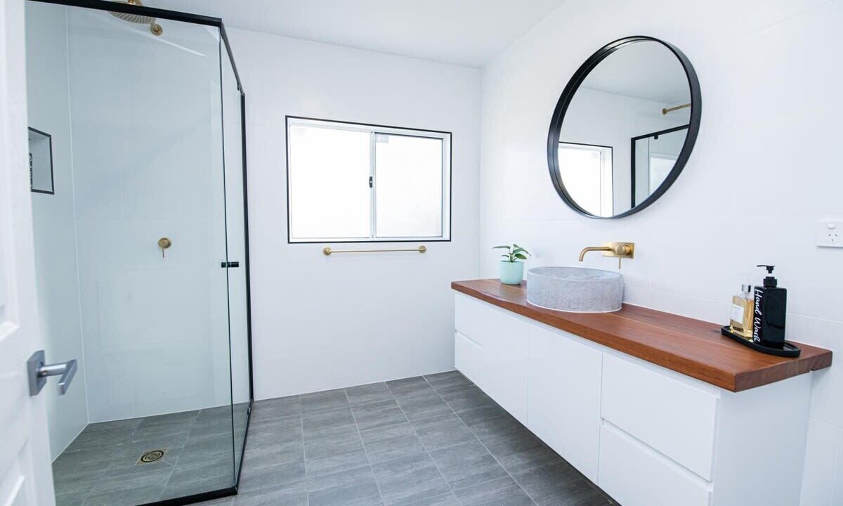 Photo of Bathroom in Orange
