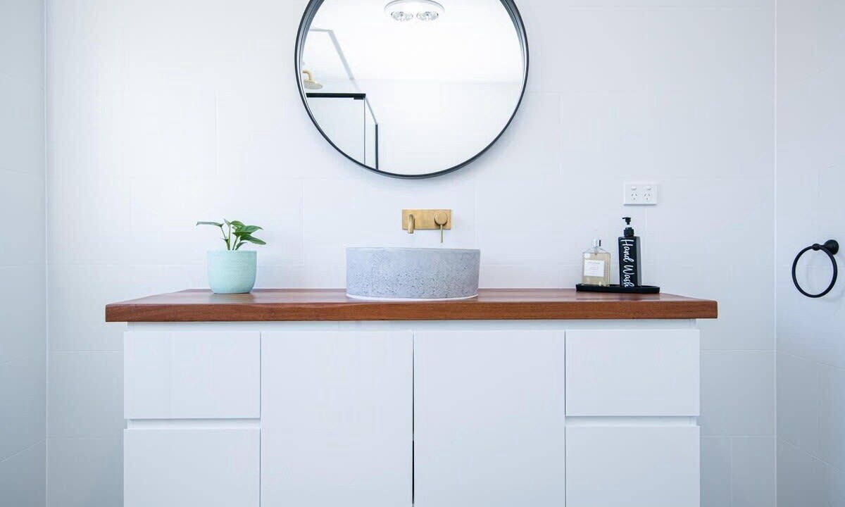 Photo of Bathroom in Orange