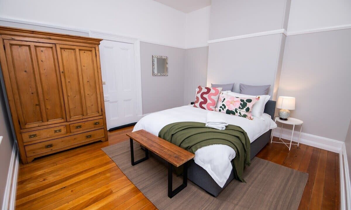 Photo of Bedroom in Orange