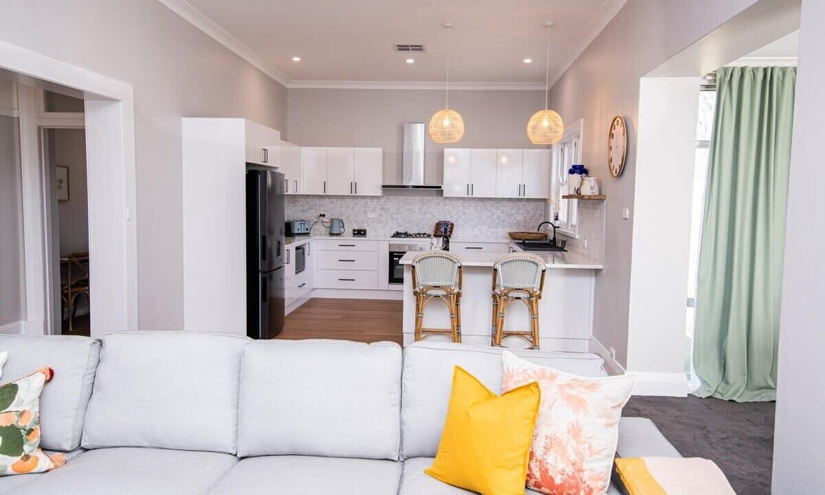 Photo of Livingroom in Orange