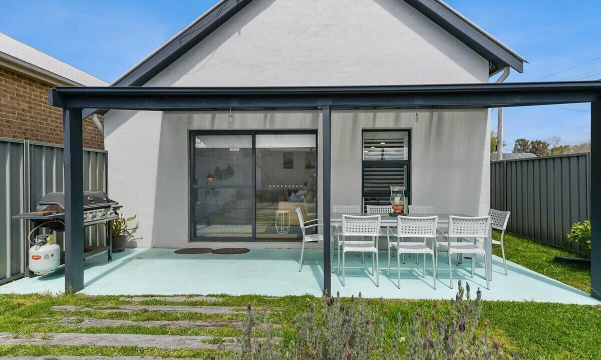 Photo of Outdoor in Orange East