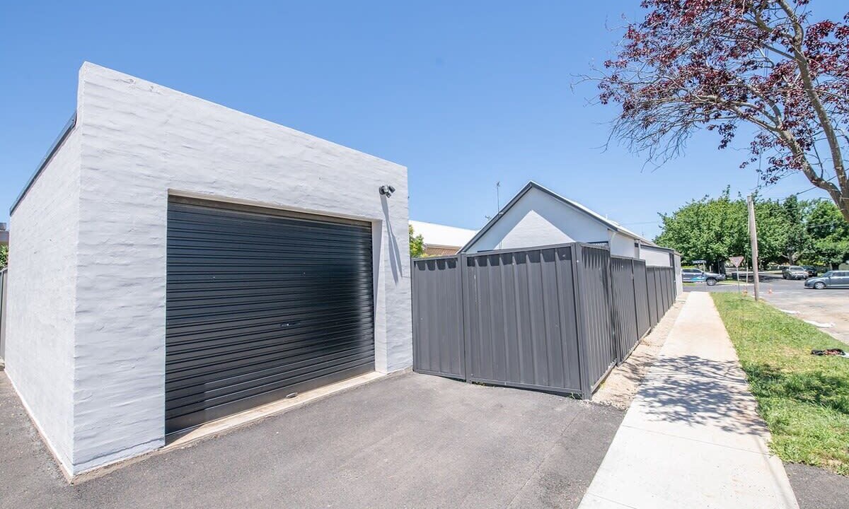 Photo of Outdoor in Orange East