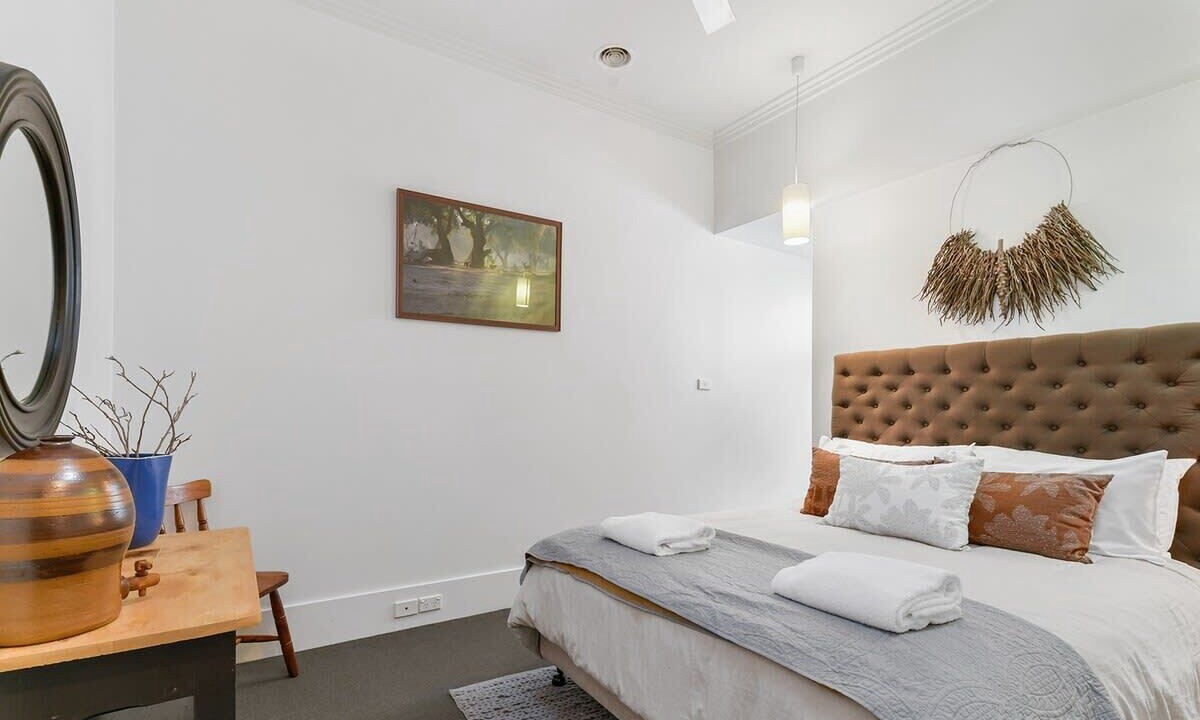 Photo of Bedroom in Orange East
