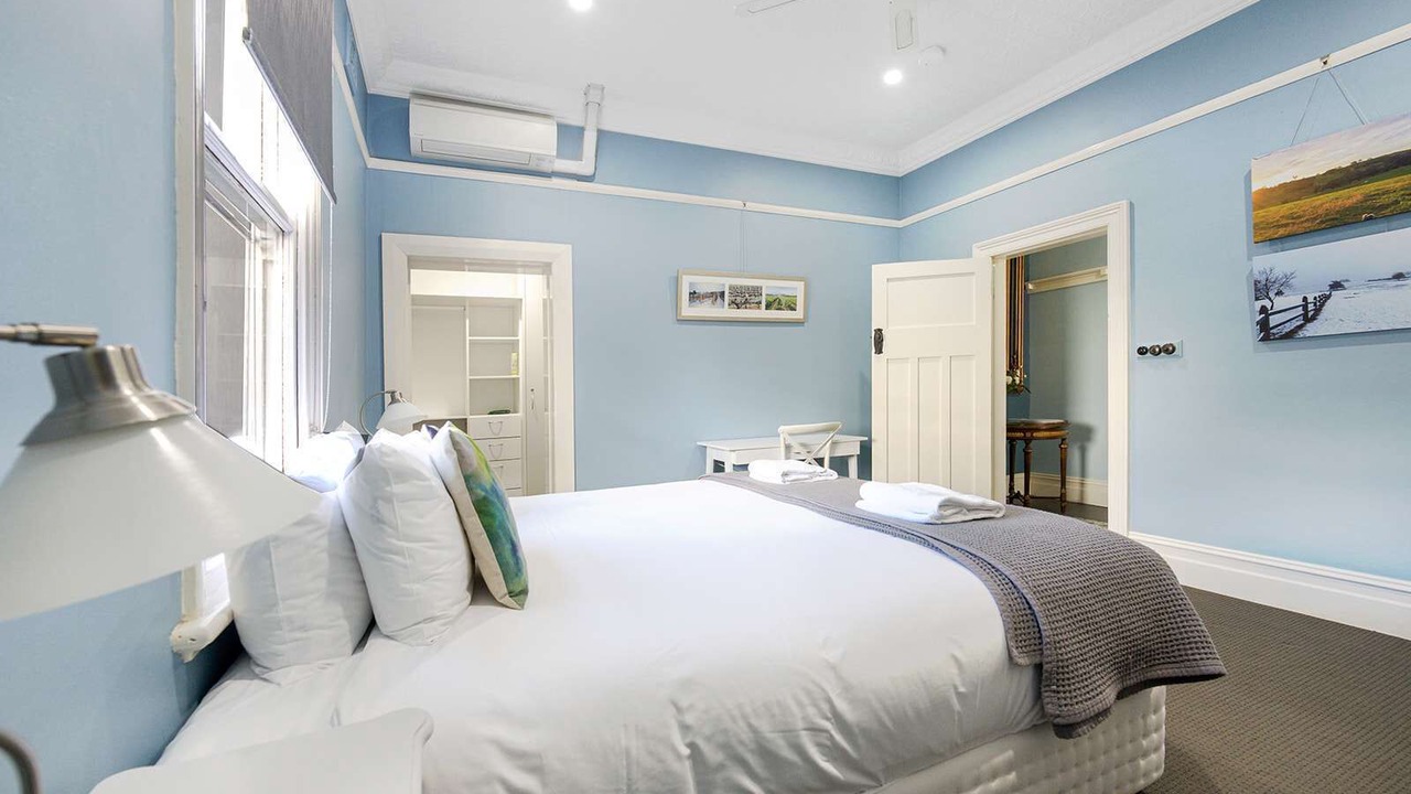 Photo of Bedroom in Orange