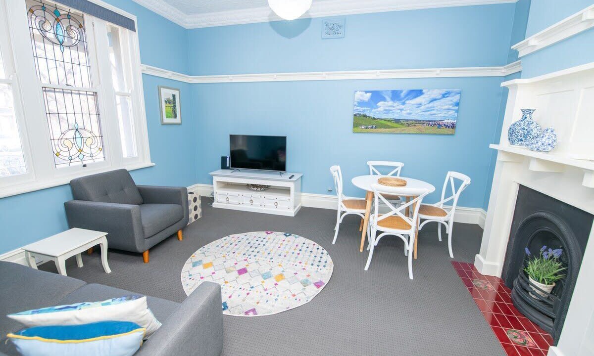 Photo of Livingroom in Orange