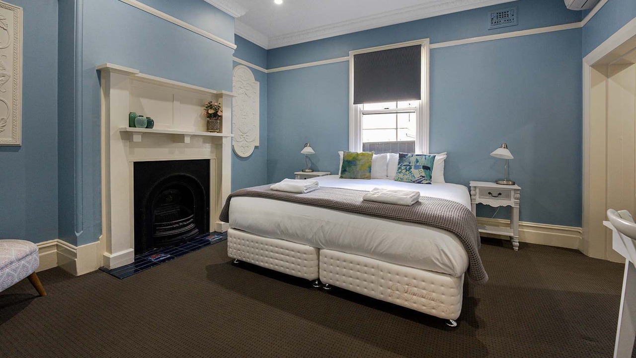 Photo of Bedroom in Orange