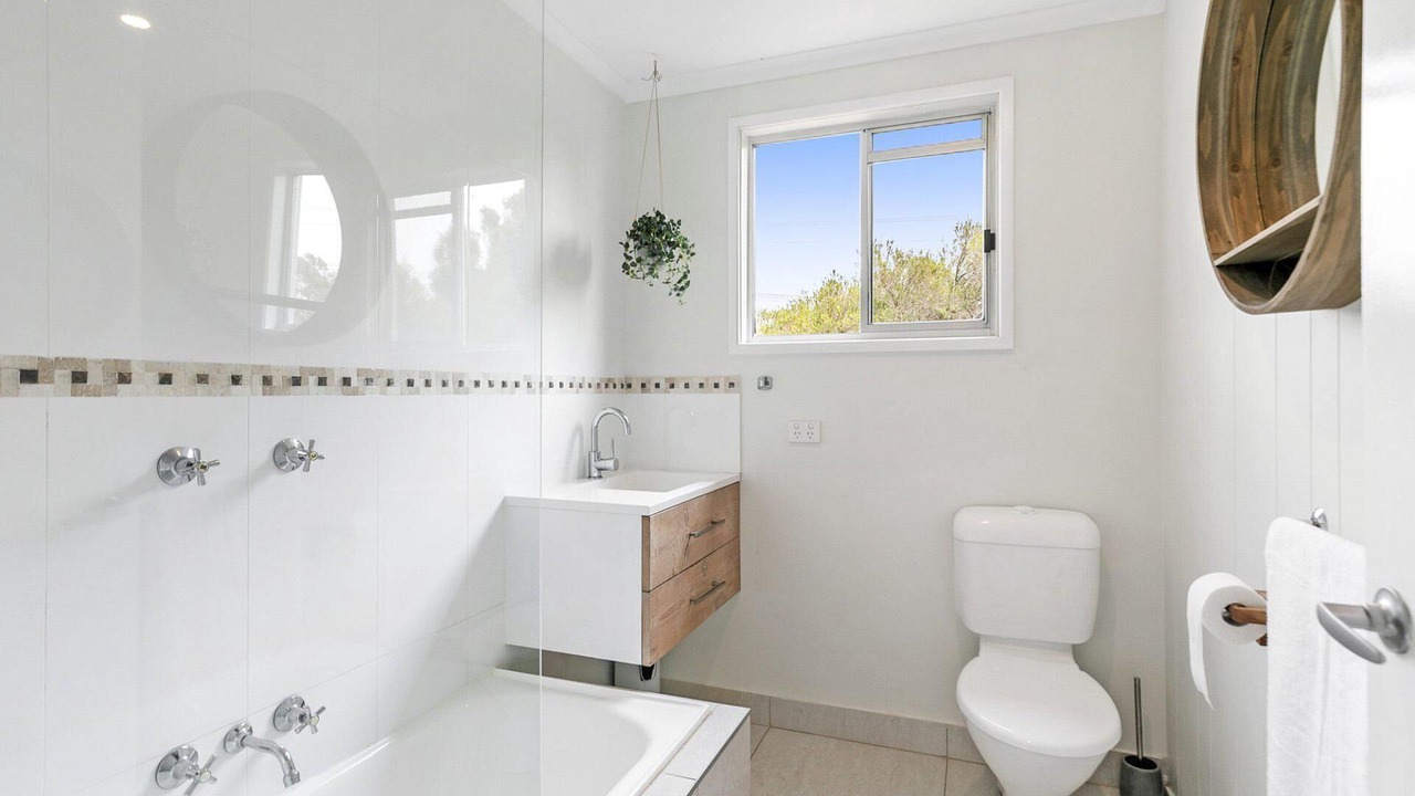 Photo of Bathroom in Anglesea