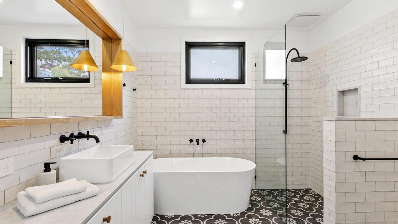 Photo of Bathroom in Lorne
