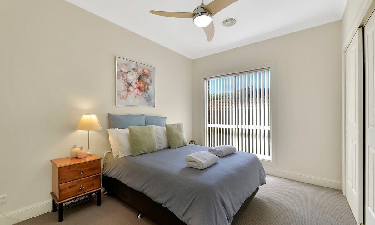Photo of Bedroom in Orange