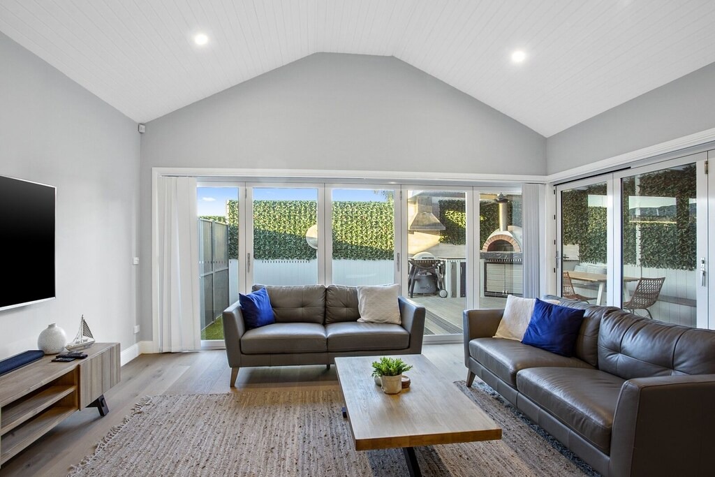 Photo of Livingroom in Clifton Springs