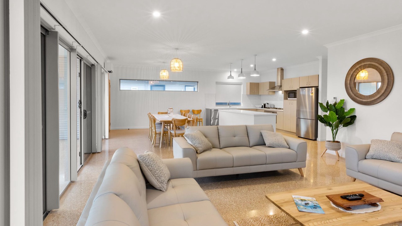 Photo of Livingroom in Exmouth