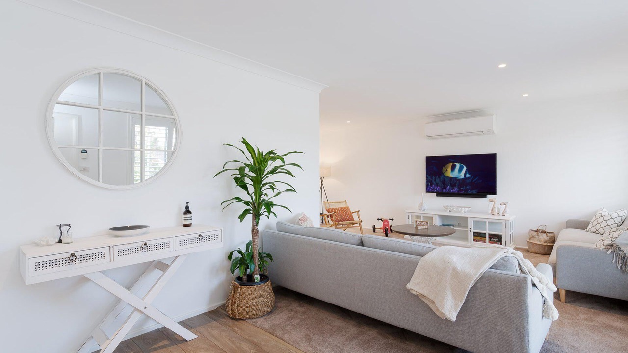 Photo of Livingroom in Shoal Bay
