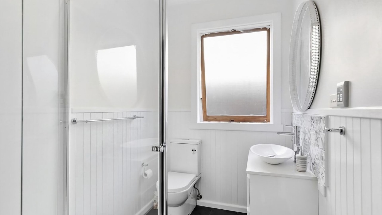 Photo of Bathroom in Torquay
