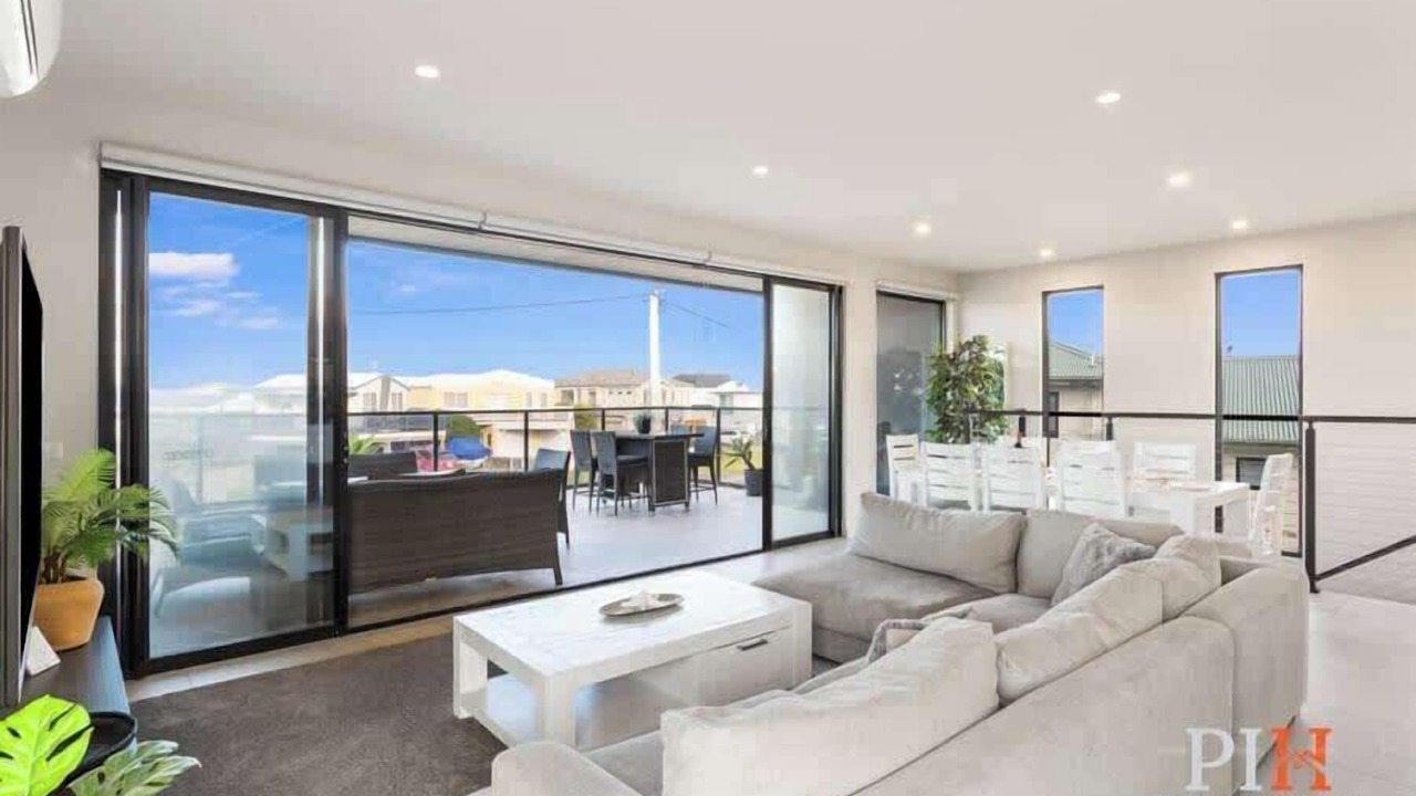 Photo of Livingroom in Sunderland Bay
