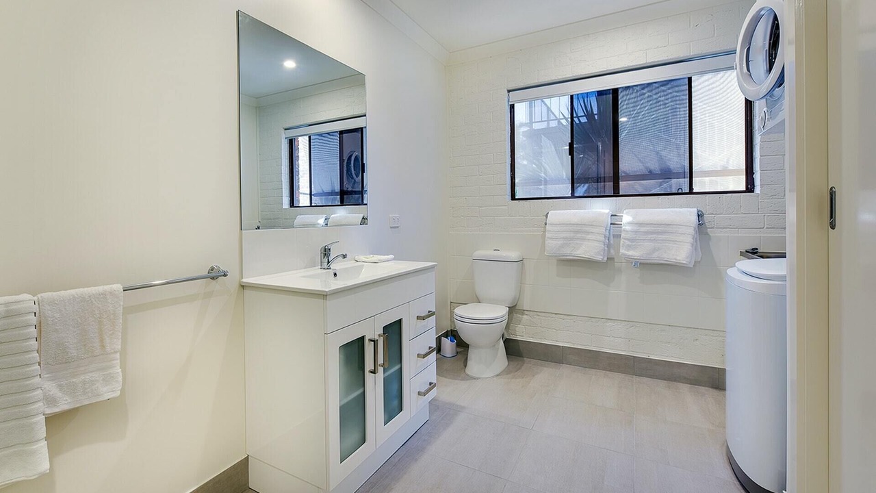Photo of Bathroom in Lakes Entrance