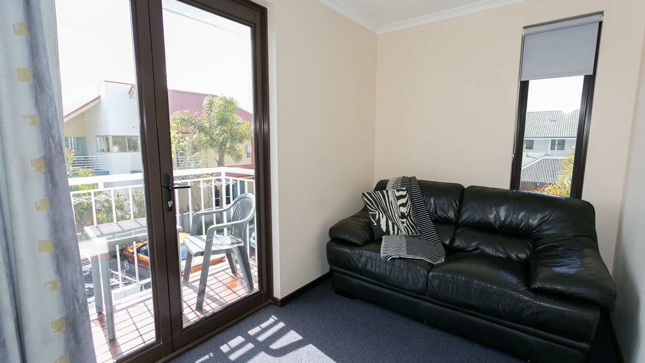 Photo of Livingroom in Middleton Beach