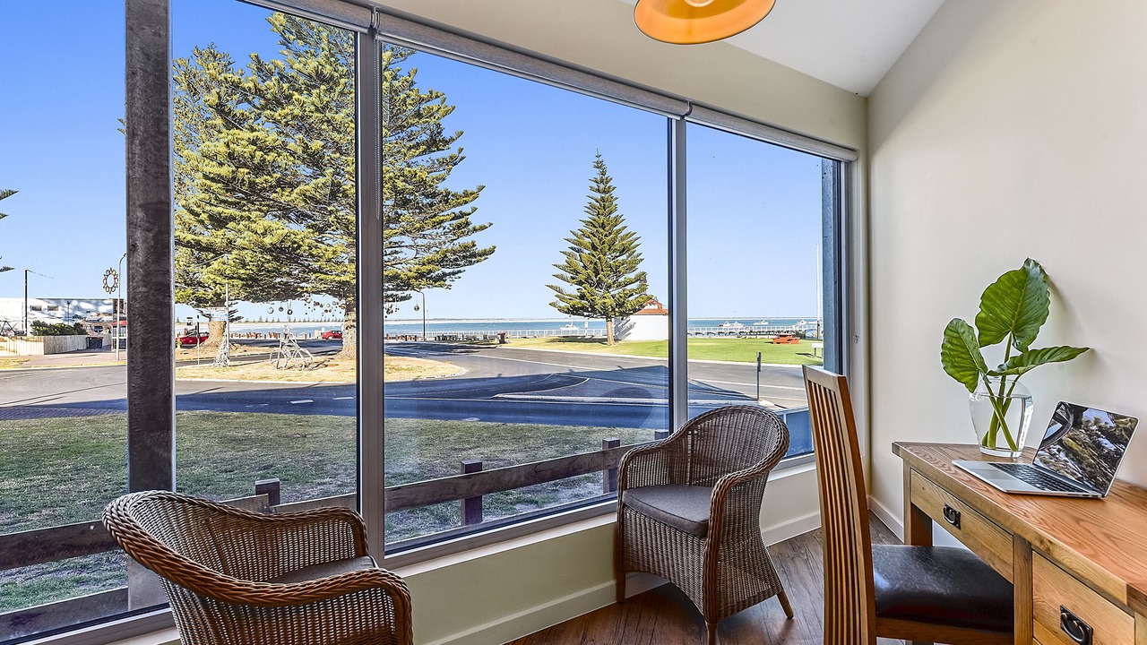 Photo of Livingroom in Rivoli Bay